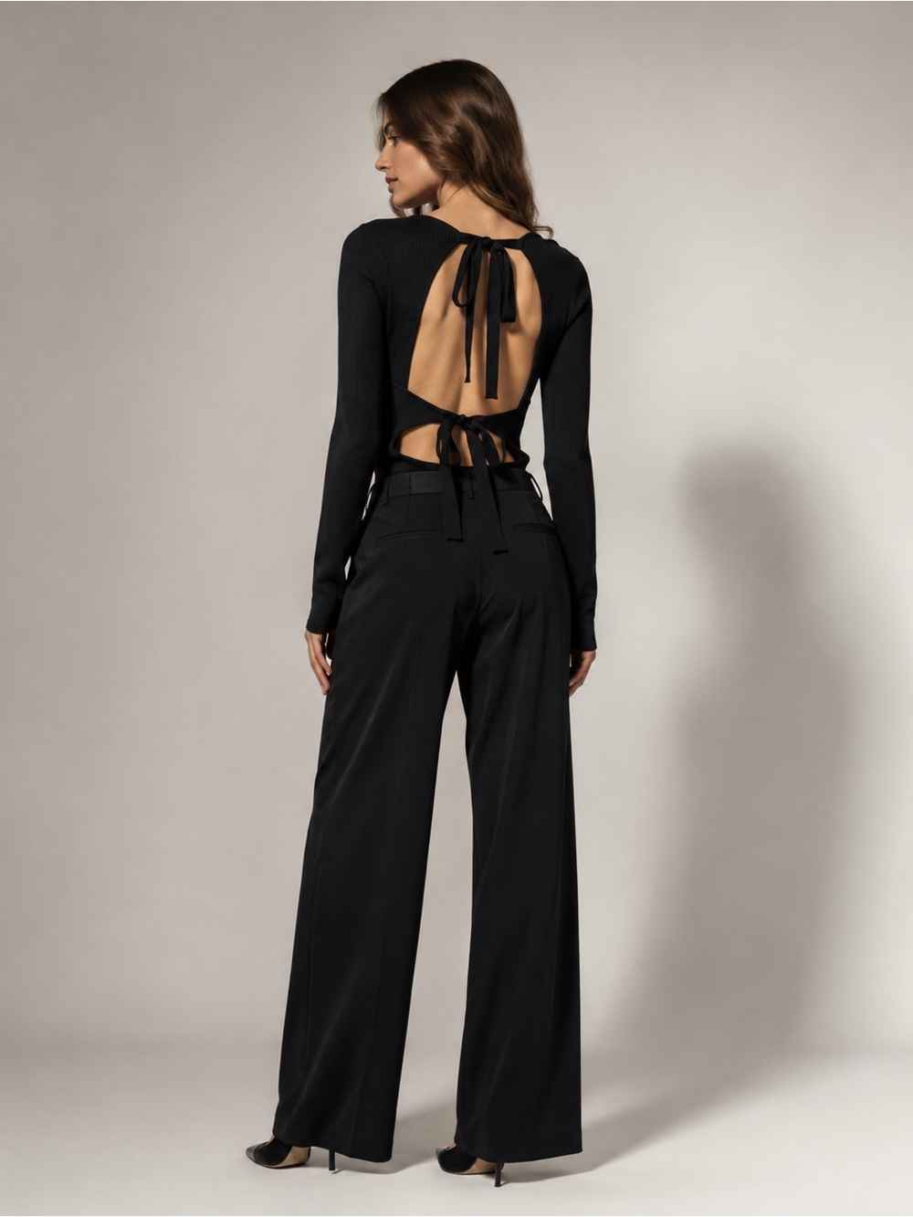 Astr Black Long-Sleeve Ribbed Bandeau Bodysuit with Open Back Ties | Size XL